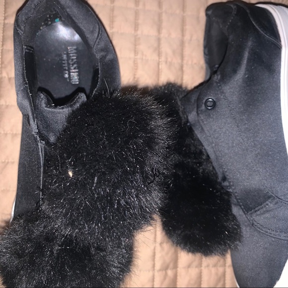 Mossimo sneakers - Picture 2 of 4